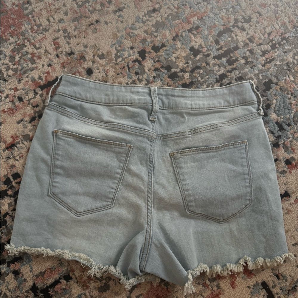 Universal Thread Jean Shorts - Picture 4 of 4